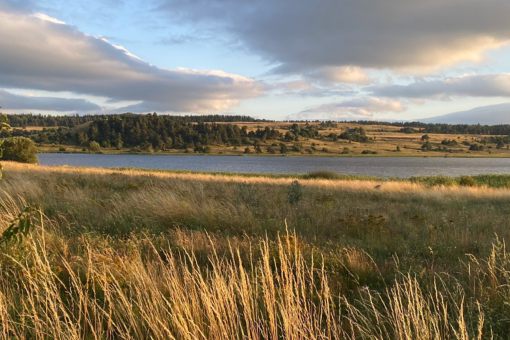 Lac du Pêcher, Cantal, France
